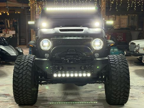 Used 2023 Jeep Wrangler Unlimited Rubicon 392 w/ Xtreme Recon 35" Tire Package AWD/4WD image 9