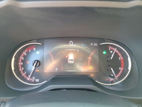 Used 2024 Toyota RAV4 XLE FWD image 24