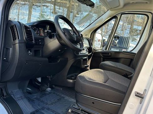 Used 2023 RAM ProMaster 2500 image 9