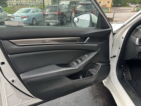 Used 2018 Honda Accord Sport image 20
