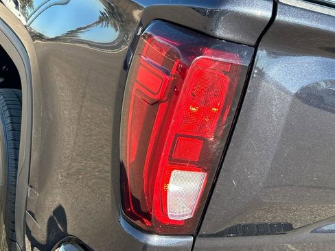 Used 2023 GMC Sierra 1500 SLE image 32