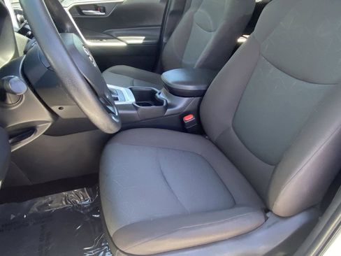 Certified 2024 Toyota RAV4 XLE AWD/4WD image 23