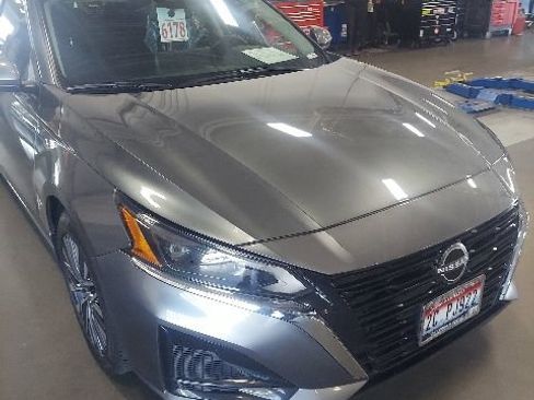 Used 2023 Nissan Altima 2.5 SV w/ SV Premium Package AWD/4WD image 5