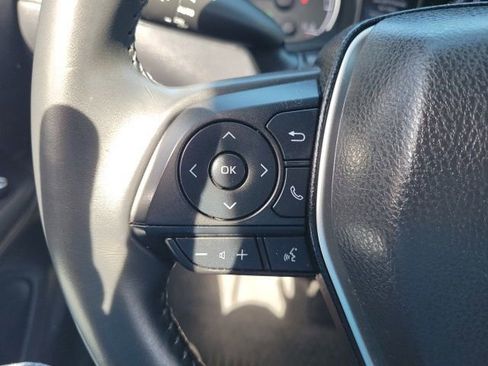 Certified 2021 Toyota Venza LE image 19