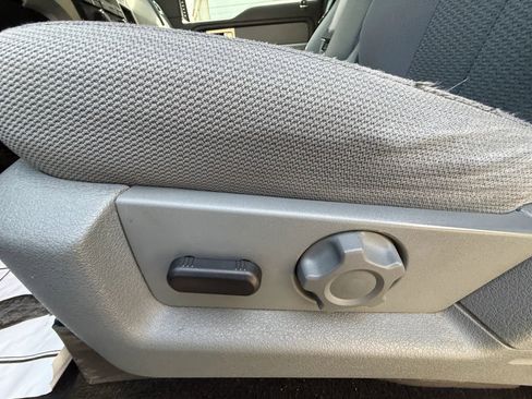 Used 2011 Ford F150 XLT w/ XLT Chrome Pkg AWD/4WD image 19