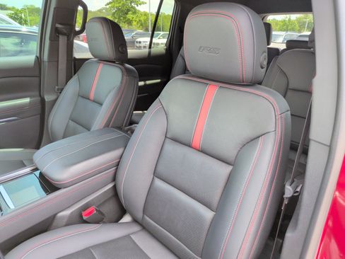 Used 2024 Chevrolet Traverse RS AWD/4WD image 28