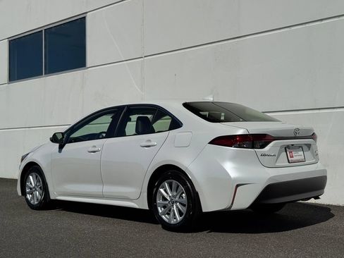 Certified 2026 Toyota Corolla XLE FWD image 5
