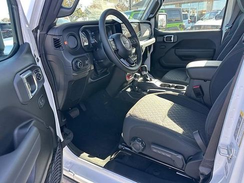 New 2026 Jeep Gladiator Mojave w/ Technology Group image 13