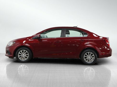 Used 2017 Chevrolet Sonic LT FWD image 2
