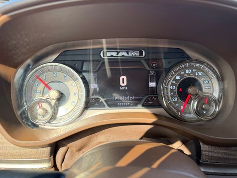 Used 2019 RAM 1500 Limited AWD/4WD image 14