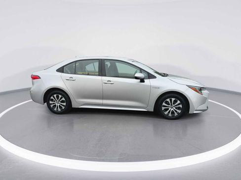 Used 2020 Toyota Corolla LE image 9