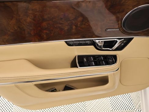 Used 2018 Jaguar XJ L Portfolio image 16