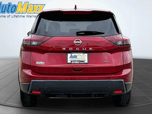 Used 2025 Nissan Rogue SV AWD/4WD image 5