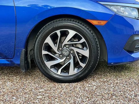 Used 2018 Honda Civic EX image 17