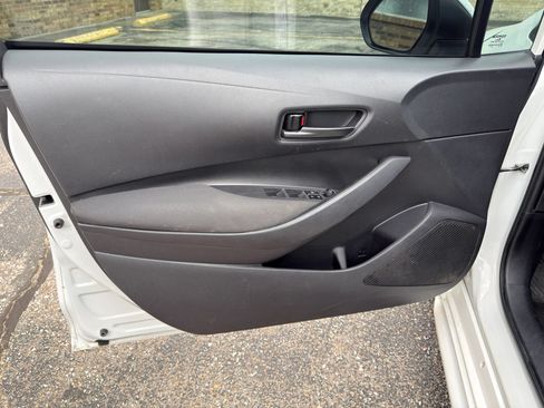 Used 2022 Toyota Corolla LE FWD image 23