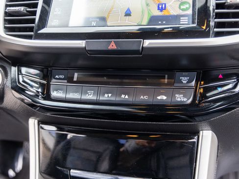 Used 2016 Honda Accord Touring image 26