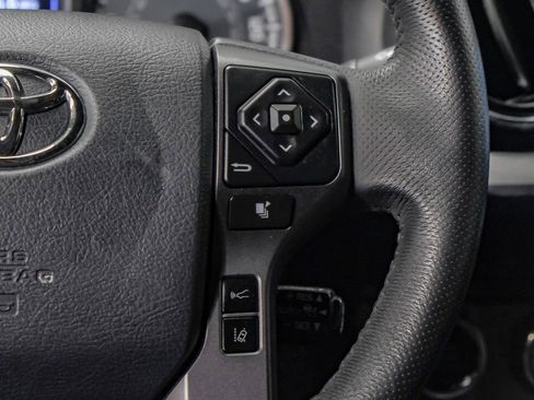 Used 2020 Toyota Tacoma TRD Off-Road w/ Advanced Technology Package image 17