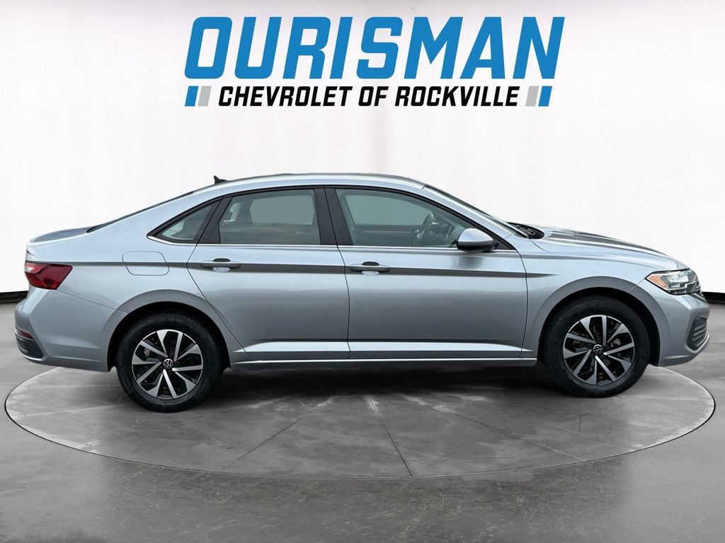 Used 2022 Volkswagen Jetta S FWD image 7
