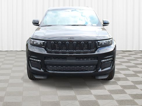 New 2025 Jeep Grand Cherokee L Limited w/ Black Appearance Package image 42