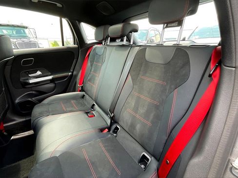 Used 2025 Mercedes-Benz GLA 35 AMG 4MATIC image 18