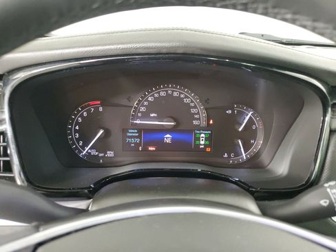 Used 2017 Cadillac XT5 Luxury w/ Driver Awareness Package image 32