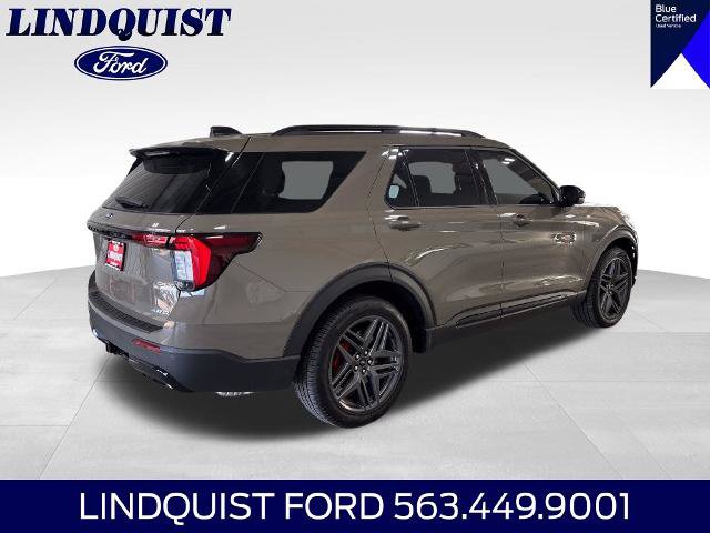 Certified 2026 Ford Explorer ST-Line w/ ST-Line Street Pack AWD/4WD image 5