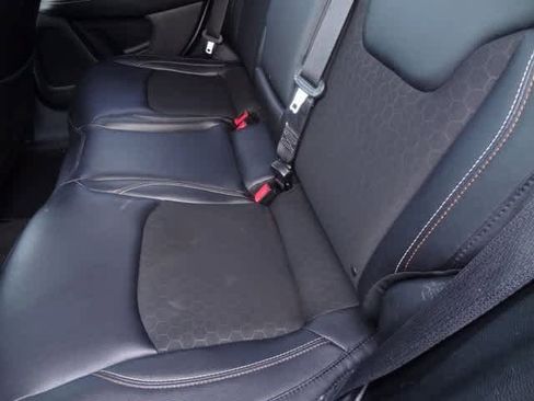 Used 2017 Jeep Compass Latitude w/ Popular Equipment Group image 19