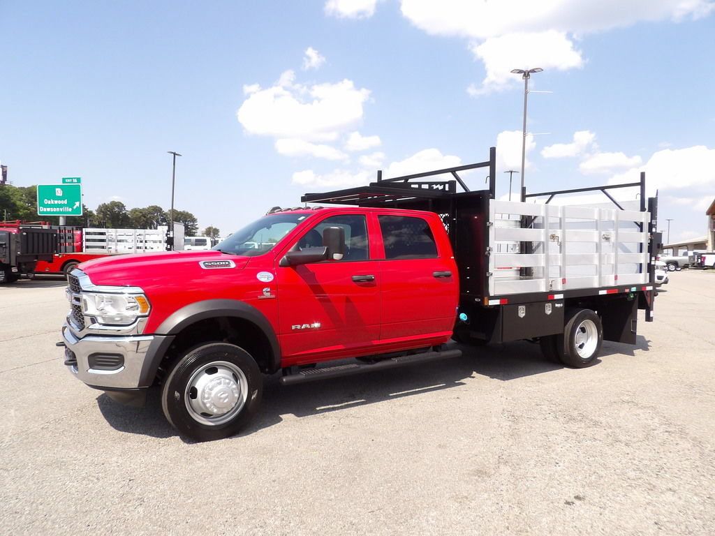 Used 2021 RAM 5500 Tradesman w/ Chrome Appearance Group RWD image 3