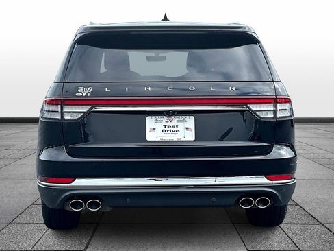 Certified 2023 Lincoln Aviator Reserve w/ Equipment Group 201A image 4