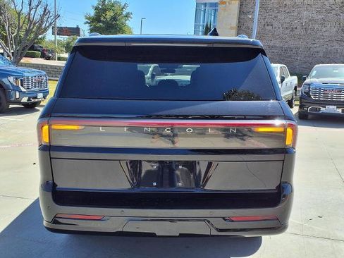 Used 2025 Lincoln Navigator L Reserve w/ Jet Appearance Package AWD/4WD image 24