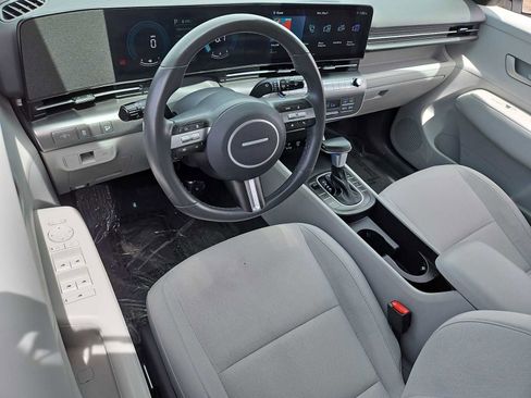 Certified 2025 Hyundai Kona SEL FWD image 10