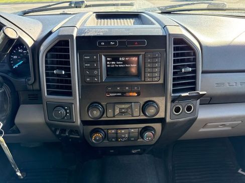 Used 2020 Ford F550 4x4 SuperCab Super Duty image 26