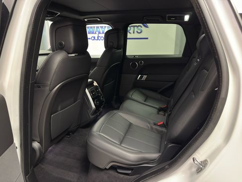 Used 2021 Land Rover Range Rover Sport HSE Dynamic image 32