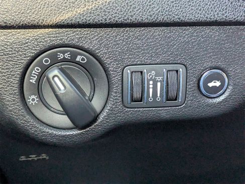 Used 2022 Dodge Charger SXT image 17