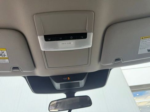 Used 2025 Nissan Pathfinder S image 20