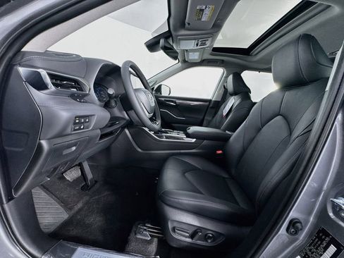 New 2026 Toyota Highlander Limited AWD/4WD image 11