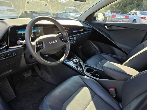 Used 2024 Kia Niro Wind w/ Wind Preserve Package image 11