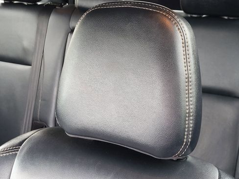 Used 2017 Toyota Highlander XLE AWD/4WD image 17