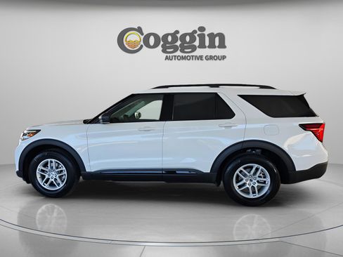 New 2026 Ford Explorer Active w/ Active Comfort Package image 2