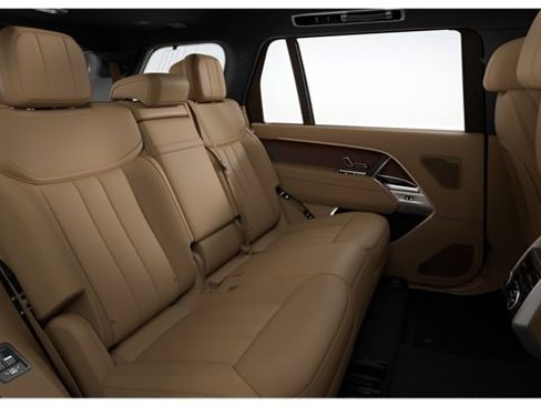 New 2026 Land Rover Range Rover Long Wheelbase SE image 7