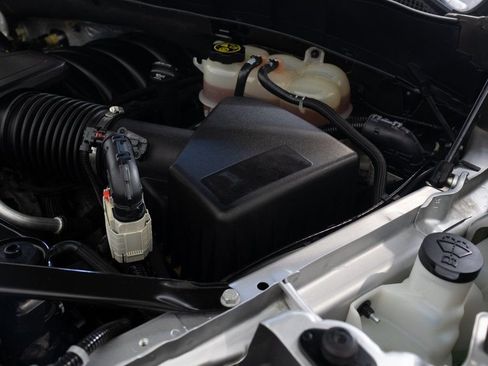 Used 2019 Chevrolet Silverado 1500 LT w/ Texas Edition AWD/4WD image 34