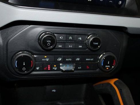 Used 2022 Ford Bronco Badlands AWD/4WD image 17