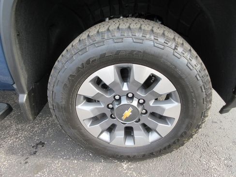 New 2026 Chevrolet Silverado 2500 Custom w/ Custom Value Package image 10