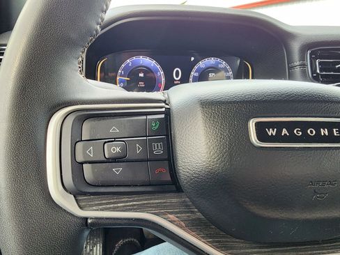 Used 2022 Jeep Wagoneer Series II AWD/4WD image 36