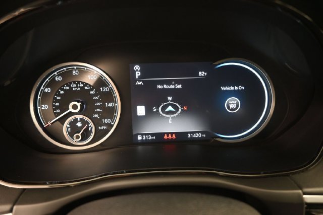 Used 2025 Genesis GV70 2.5T AWD/4WD image 6