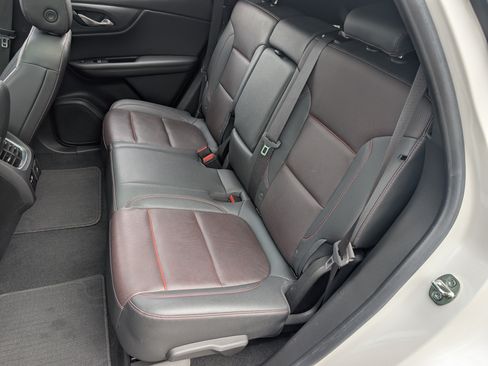 Used 2021 Chevrolet Blazer RS w/ Enhanced Convenience Package FWD image 18