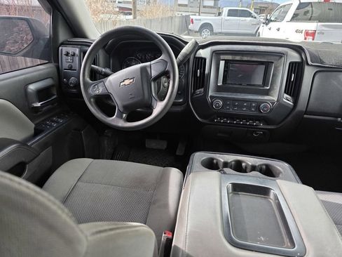 Used 2017 Chevrolet Silverado 1500 W/T w/ Trailering Package image 7