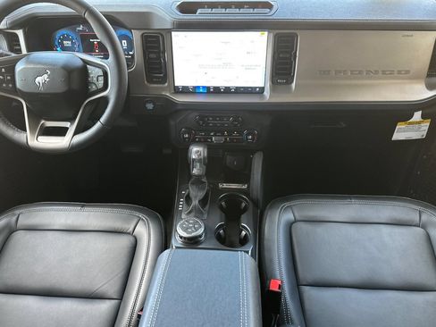 New 2026 Ford Bronco Outer Banks w/ Sasquatch Package AWD/4WD image 13
