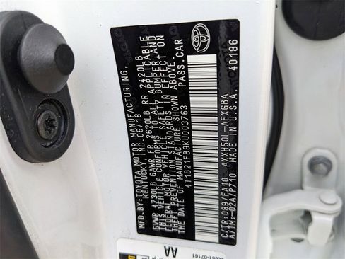 Used 2019 Toyota Avalon XLE w/ Moonroof Package image 34