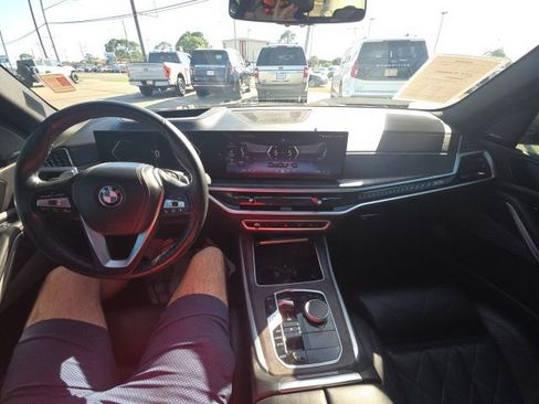 Used 2024 BMW X5 sDrive40i w/ Premium Package image 15